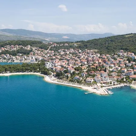 Apartment By The Sea Okrug Gornji, Ciovo - 8663